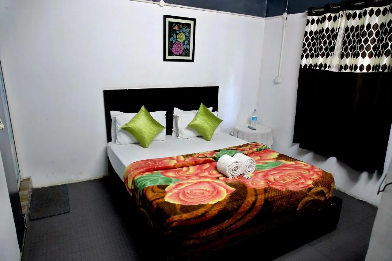 팜스테이 The Wayside Cottage Munnar Anachal