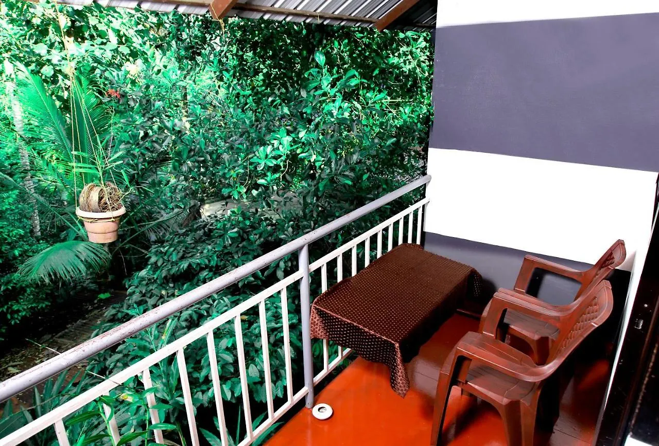 The Wayside Cottage Munnar Anachal 팜스테이